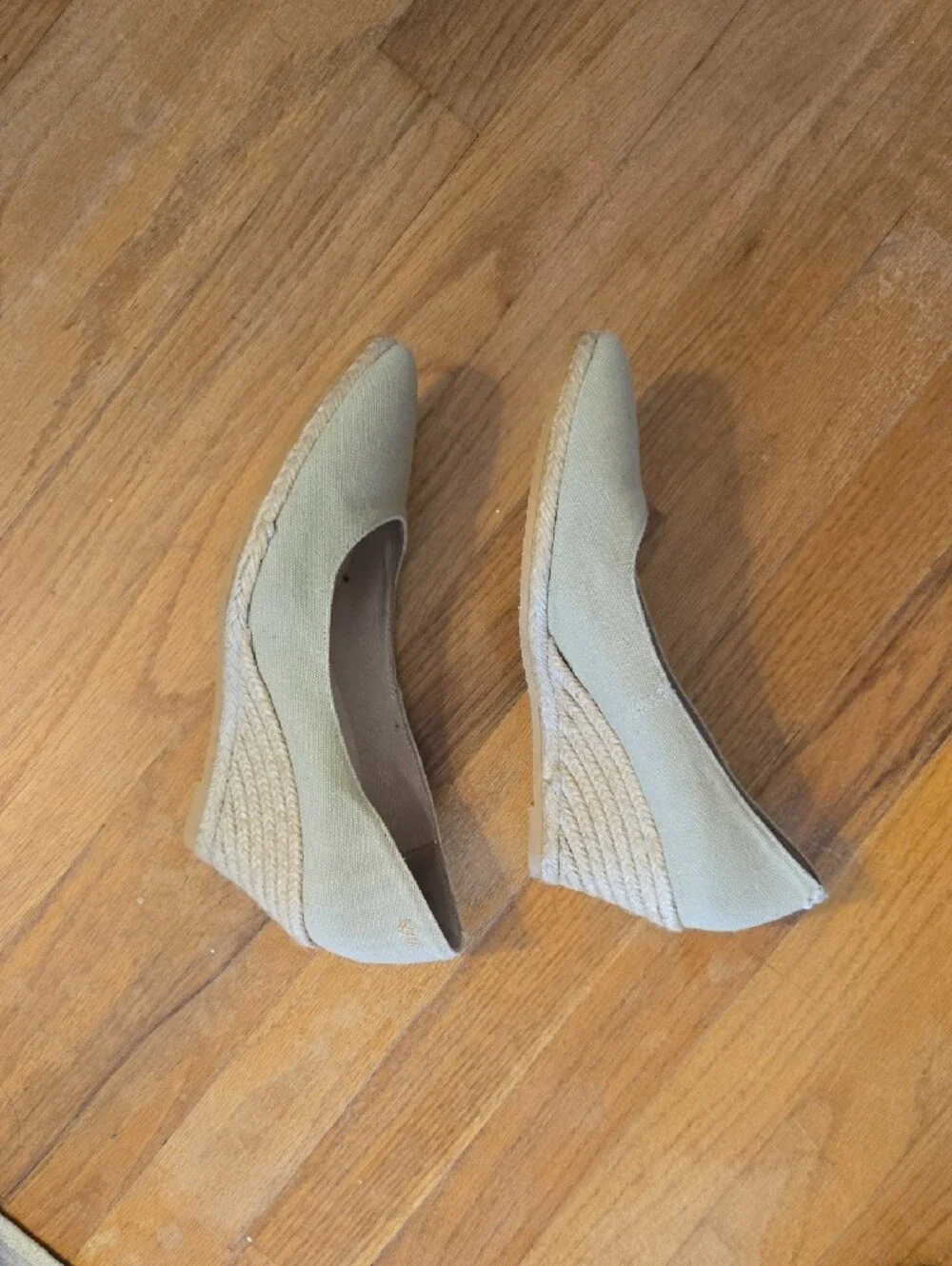 Viscata Natural Wedges